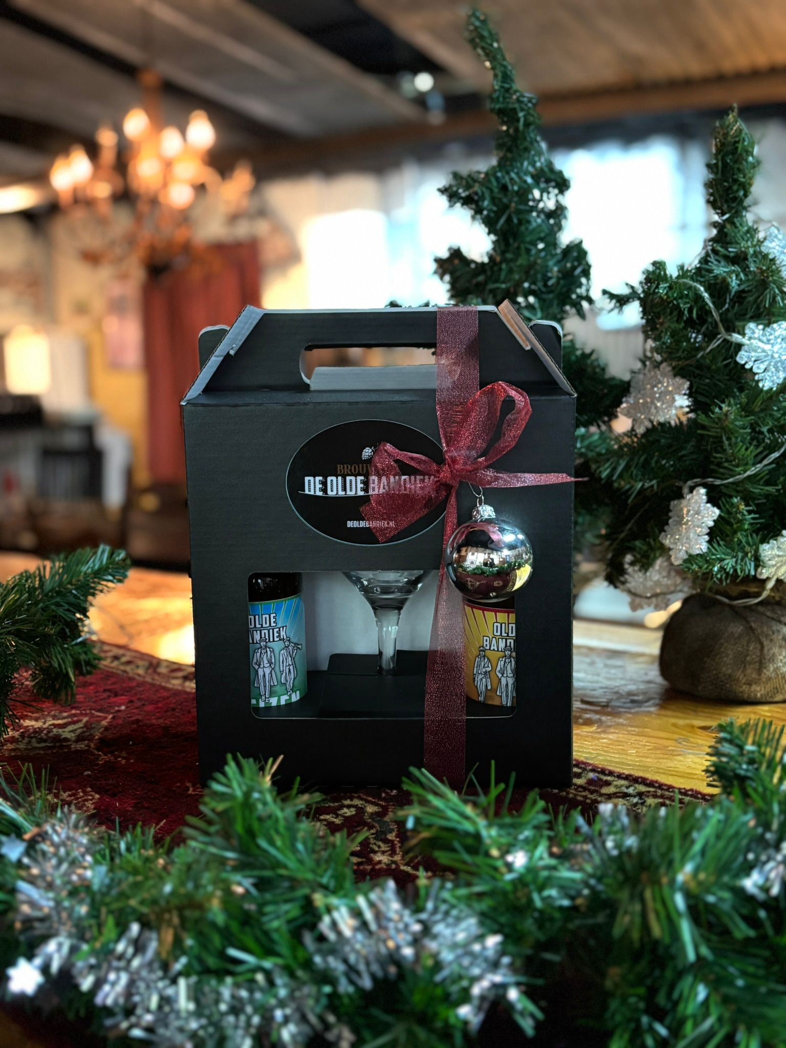 Kerstpakket (2 bieren + 1 Bandiekglas)